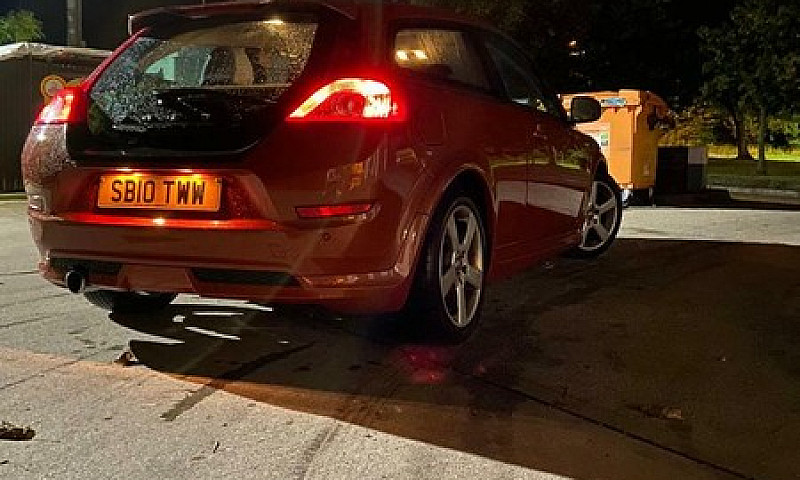 Volvo C30 1.6D R-Des...