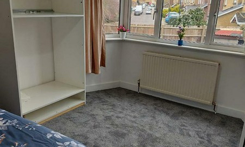 Lovely Double Room W...