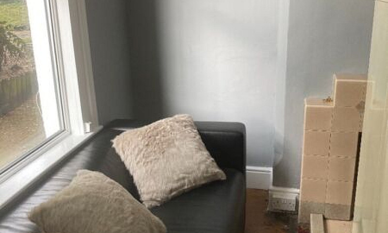 2Bed House Snienton ...