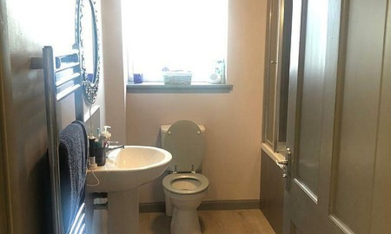 3 Bedroom Bungalow F...