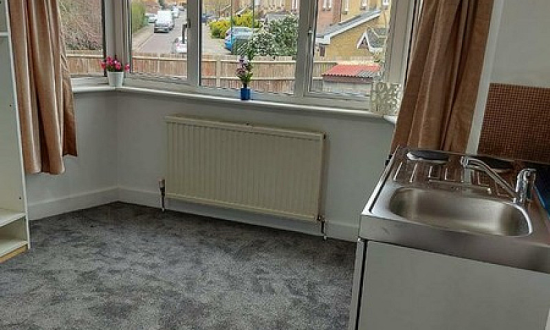 Lovely Double Room W...