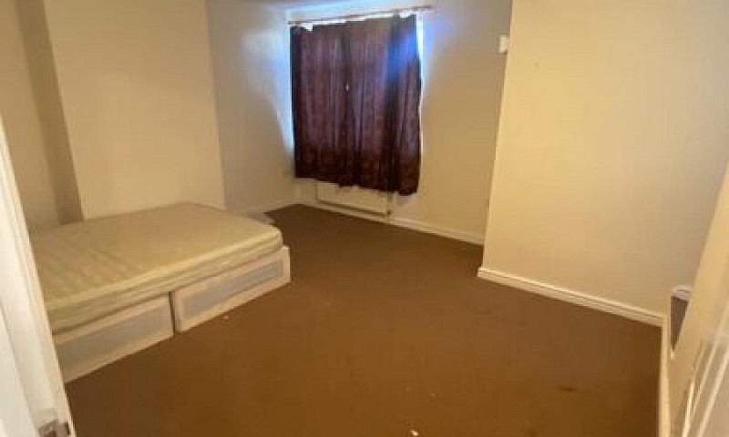 Beautiful One Bed Gr...