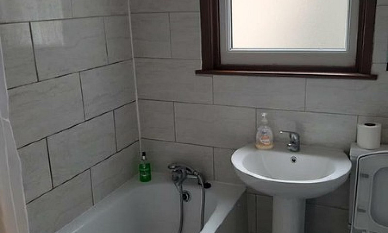 First Floor 2 Bedroo...