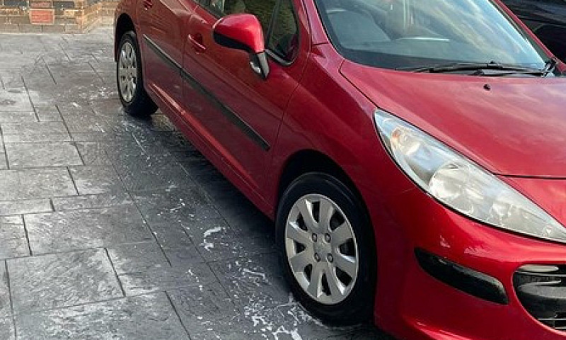 Peugeot 207...