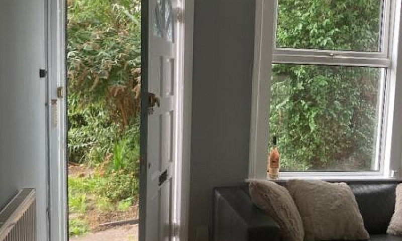 2Bed House Snienton ...
