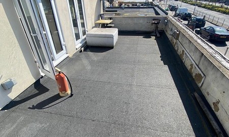 Spacious 3 Bed Flat ...