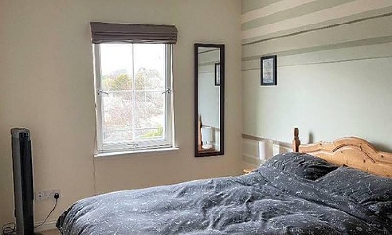 1 Bedroom Flat In St...