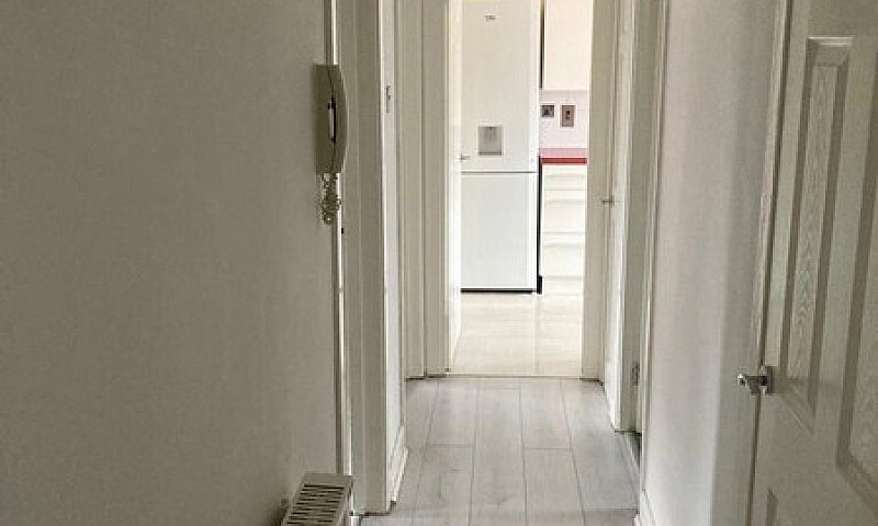 2 Bedroom Flat Avail...
