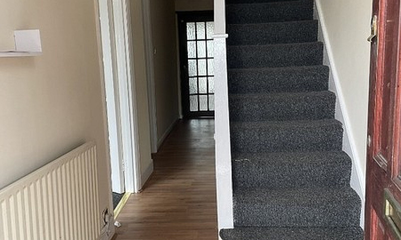 Four Bed House With ...