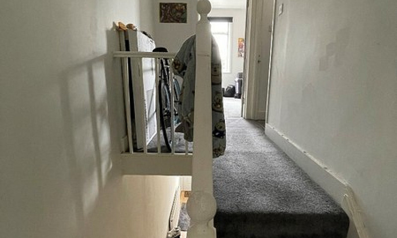 *Huge 5 Bedroom, 2 B...