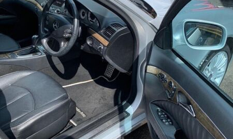 Mercedes Benz E Clas...