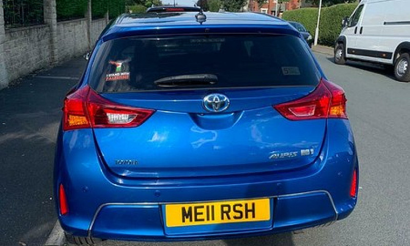 2013 Toyota Auris ...