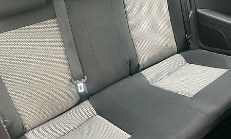 Volkswagen Polo 1 Ye...