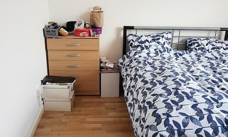 Double Bedroom For 1...