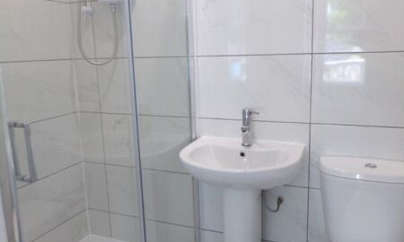 4 Bedroom, 4 Bathroo...