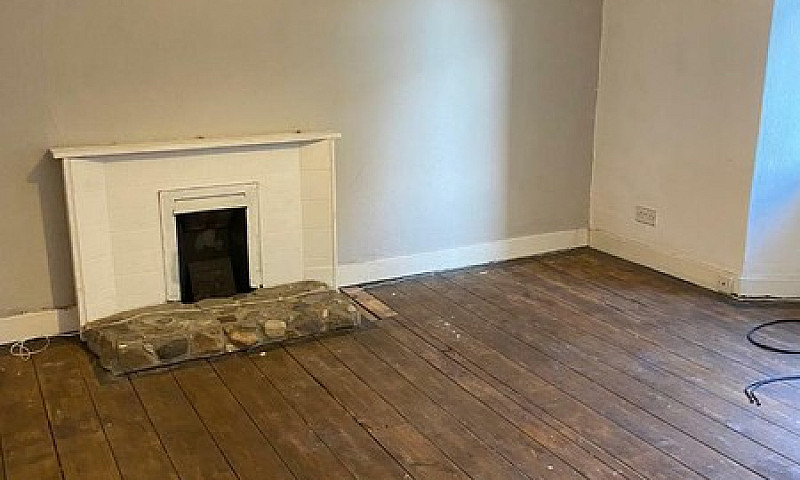1 Bedroom Flat For S...