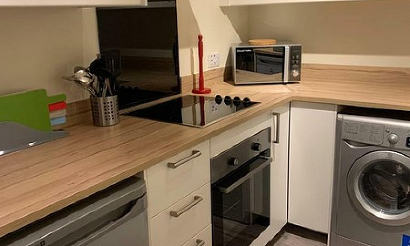 Short Term Let 2 Bed...