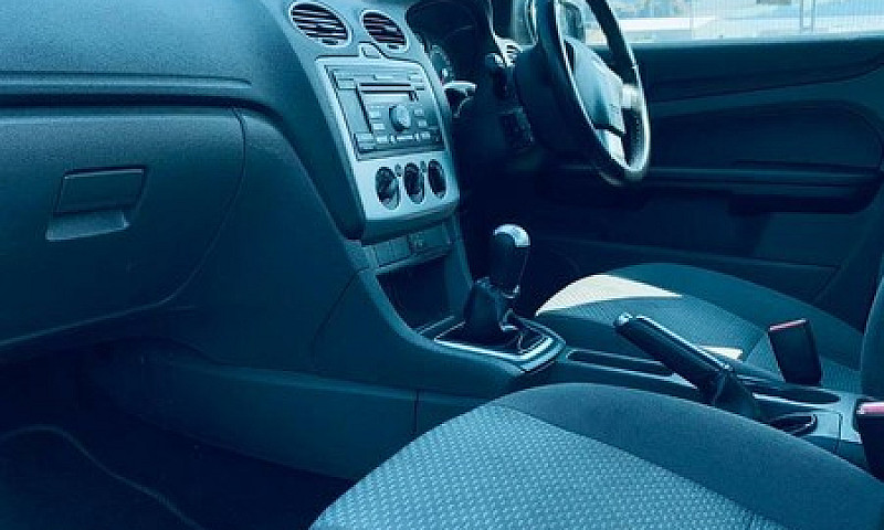 Ford Focus 1.8L *** ...