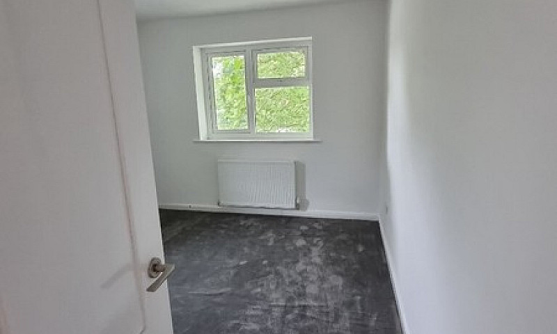 Stunning 2 Bedroom F...