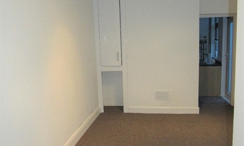 1 Bedroom Newly Refu...