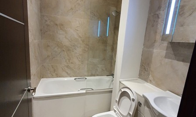 1 Bedroom Flat In Ce...