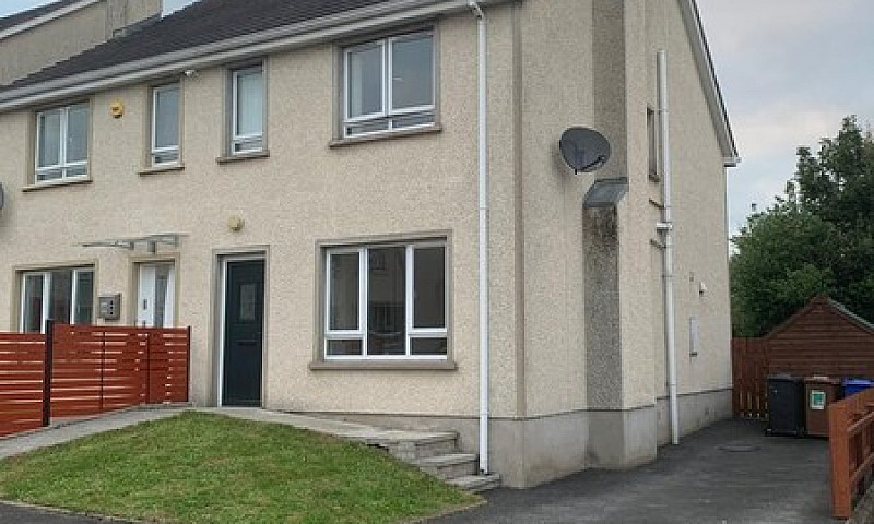 3 Bedroom Property T...