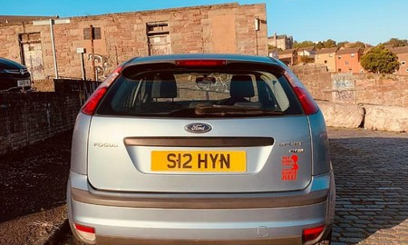 Ford Focus 1.8L *** ...