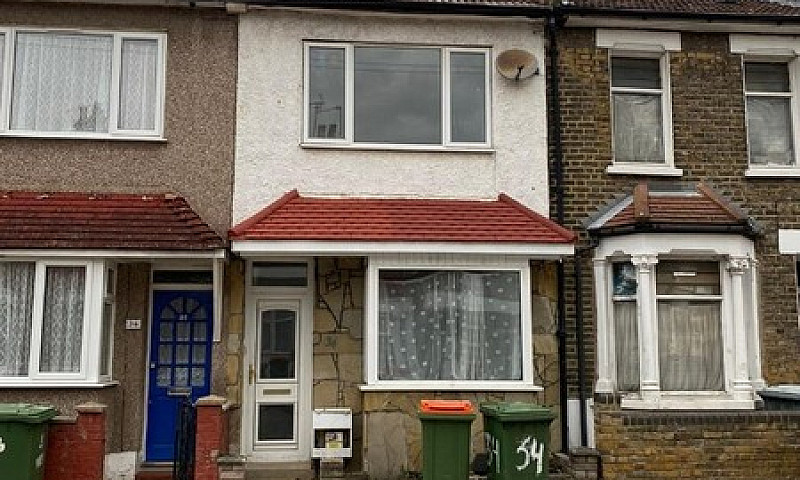 2 Bedroom House In S...