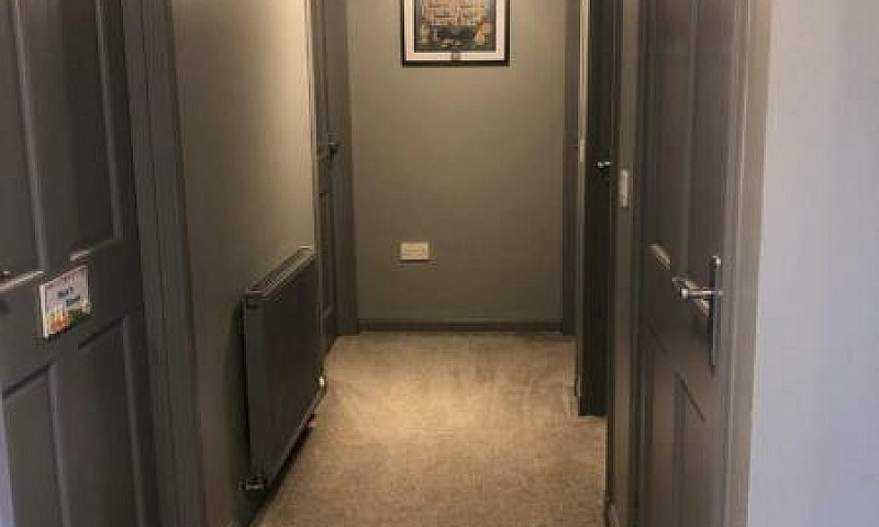 3 Bedroom Bungalow F...