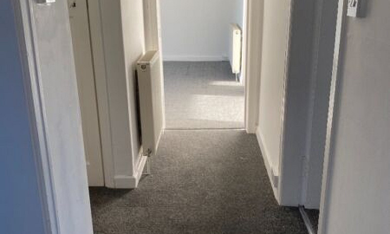 Two Bedroom Flat In ...