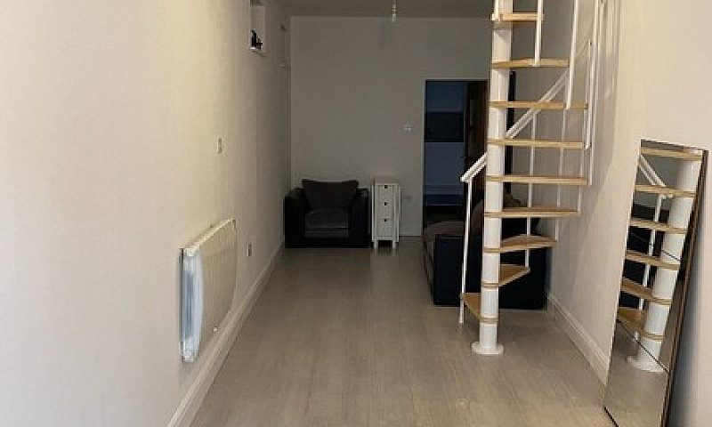 Stunning 2 Bedrooms ...