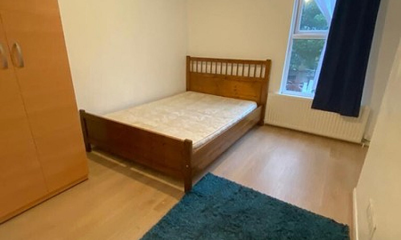 5 Bed Room House Ava...
