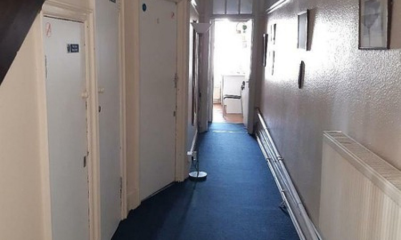 1 Bedroom In Brent S...