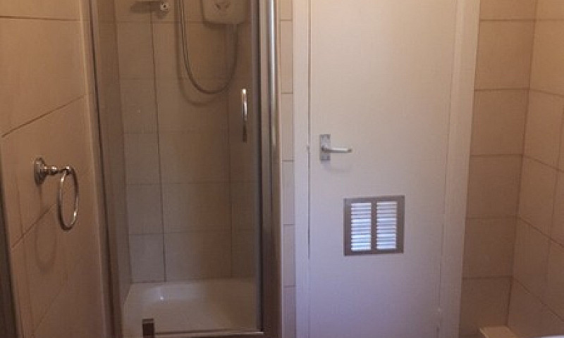 Studio Flat To Let...