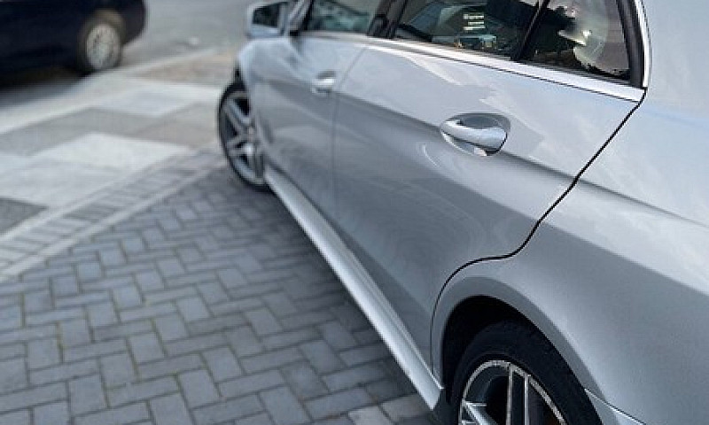 Mercedes-Benz, E Cla...