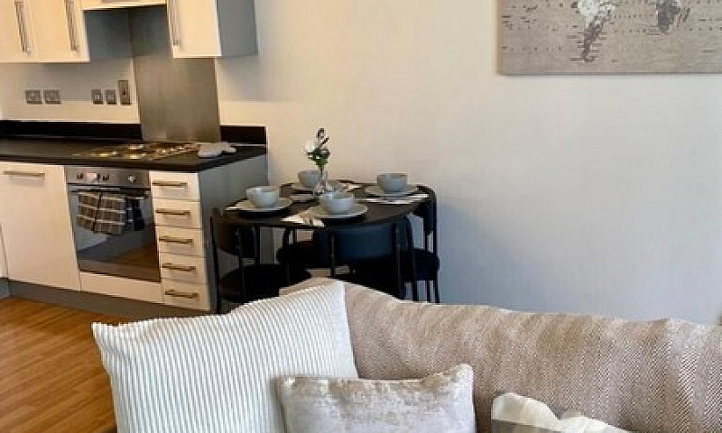 Stunning 2 Bed Apart...