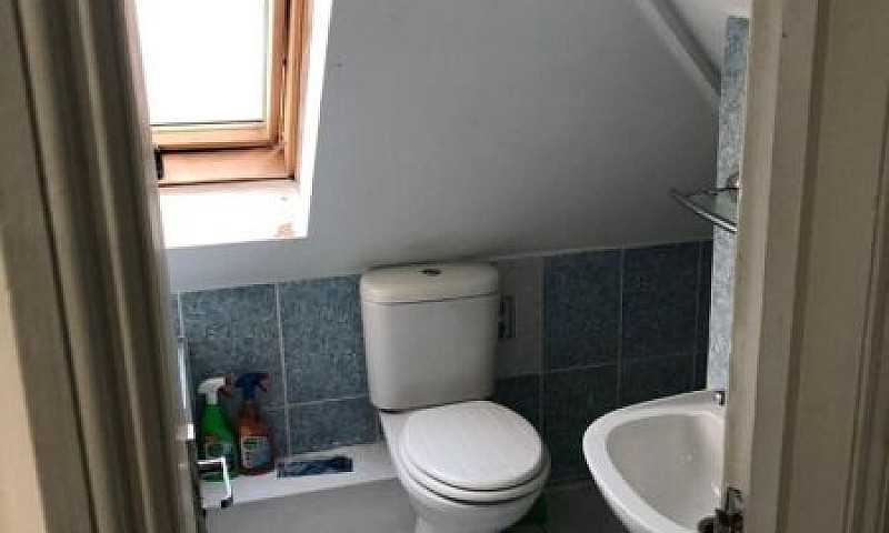 Studio Flat £850 Plu...