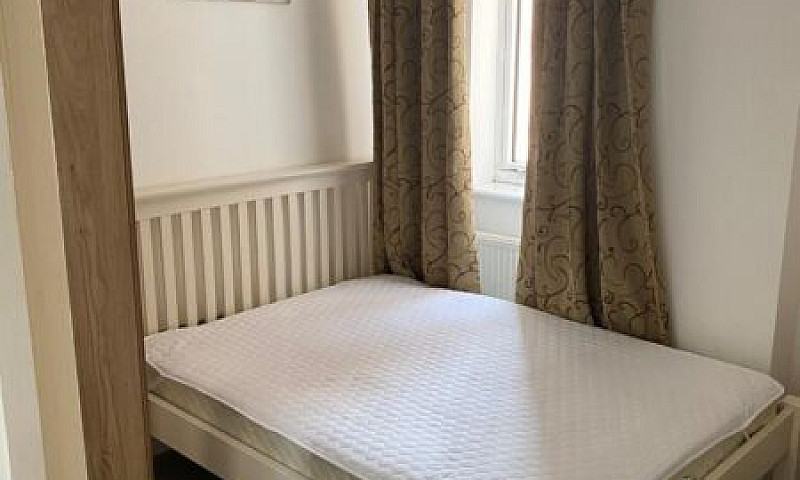 Spacious 2 Bed Flat ...