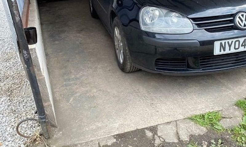 Vw Golf Mk5 1.6 Fsi...