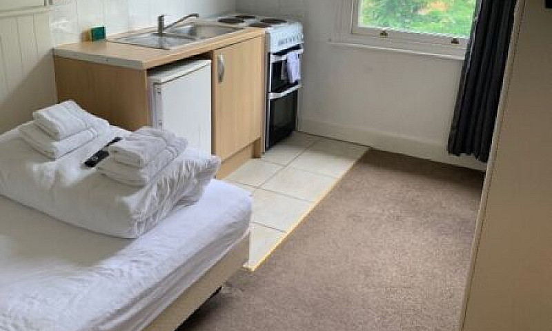 Studio Swiss Cottage...