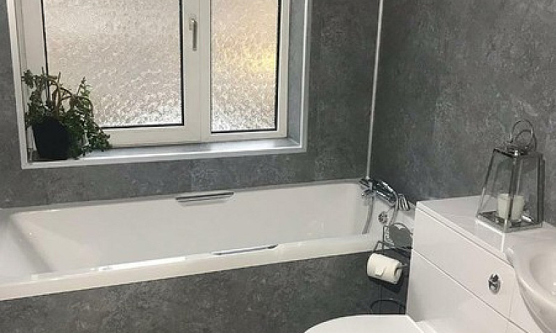  Three Bedroom Flat ...
