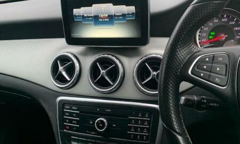 2016 Mercedes Gla 2....