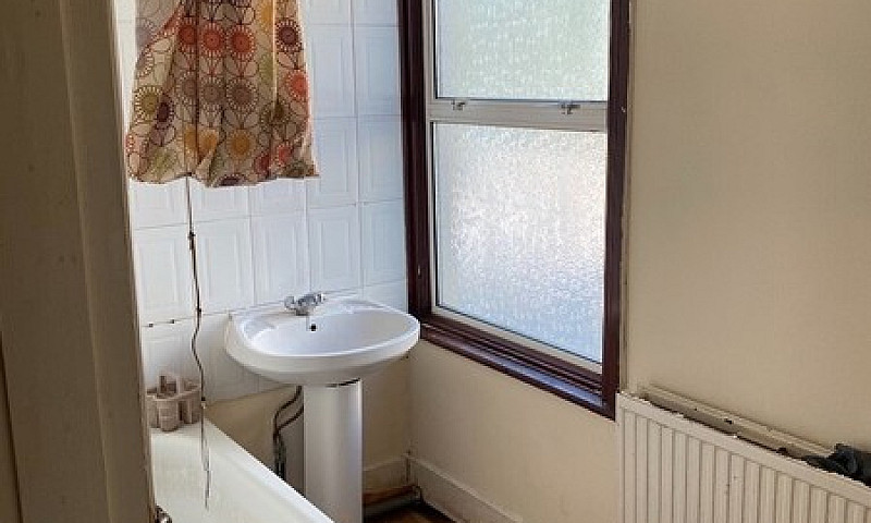 Massive One Bed Flat...