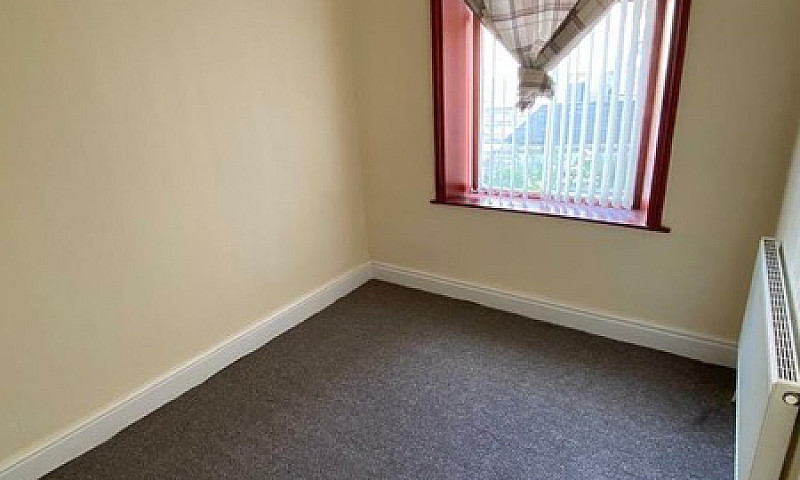 Large 3 Bed Terrace ...