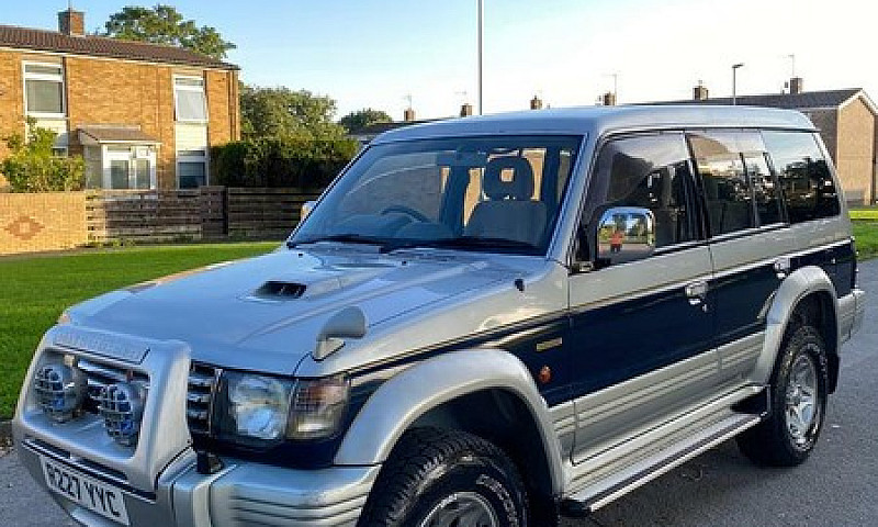 Mitsubishi Pajero 2....