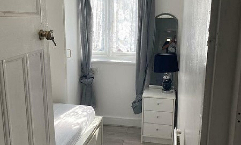 Large Double Bedroom...