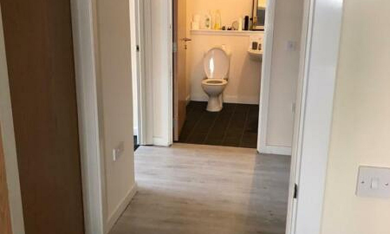 2 Bed Flat ...