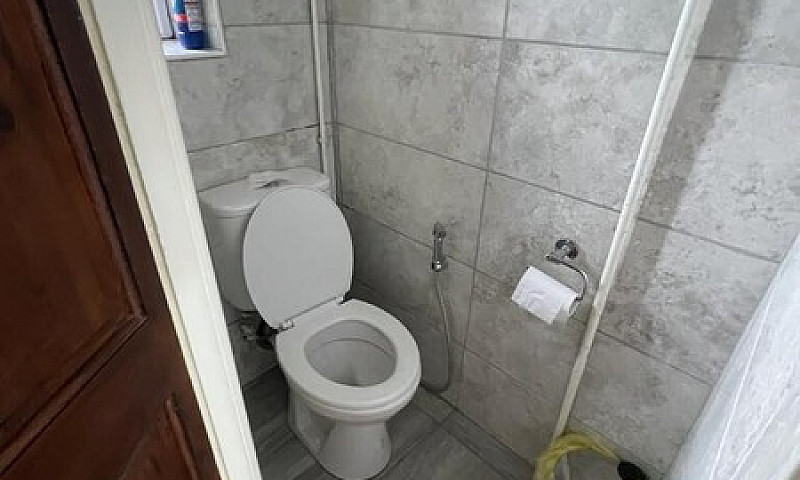 Nice 1/2 Bedroom Fla...