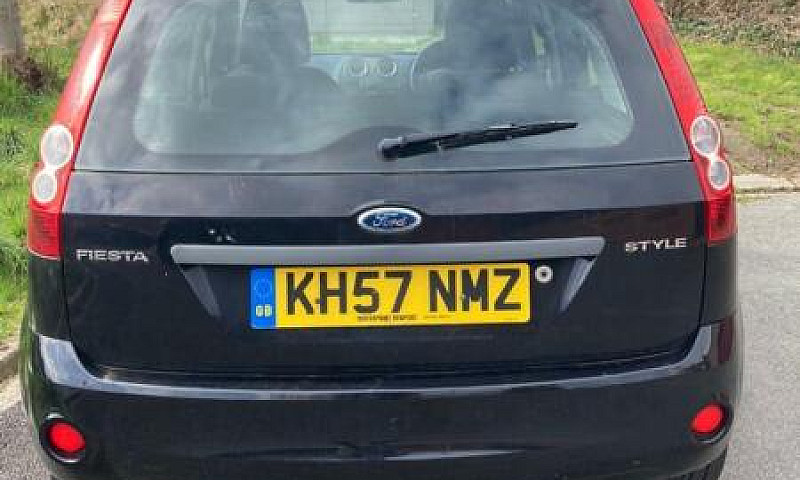 Ford Fiesta Style 1....