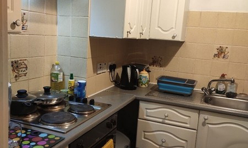 Lovely 1 Bedroom Fla...